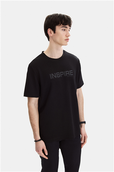 Siyah Regular Fit Bisiklet Yaka Tişört