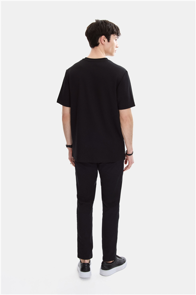 Siyah Regular Fit Bisiklet Yaka Tişört