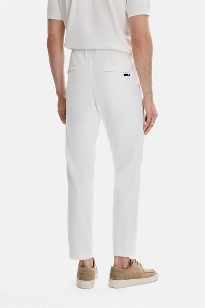 Ekru Regular Fit Diagonel Jakarlı Örme Pantolon