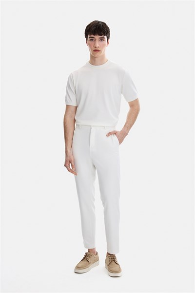 Ekru Regular Fit Diagonel Jakarlı Örme Pantolon
