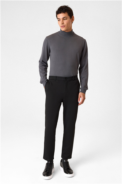 Siyah Regular Fit Diagonel Pantolon
