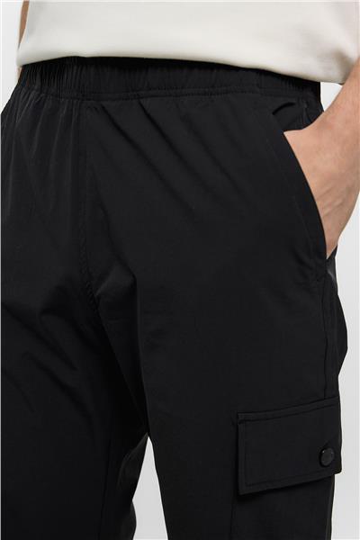 Siyah Regular Fit Dokuma Jogger Pantolon