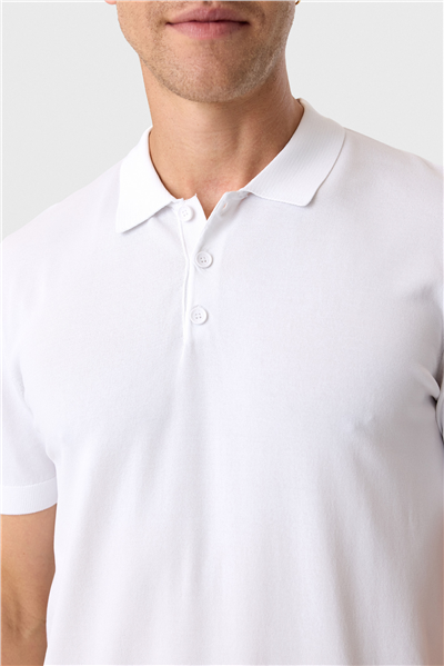Regular Fit Düğmeli Beyaz Polo Yaka Tişört