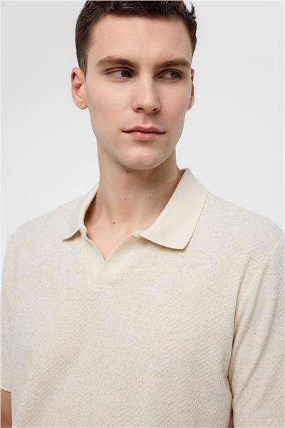 Ekru Regular Fit Düğmesiz Polo Yaka Tişört