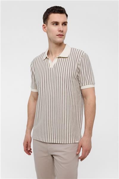 Bej Regular Fit Düğmesiz Polo Yaka Tişört
