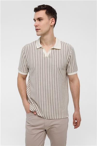 Bej Regular Fit Düğmesiz Polo Yaka Tişört