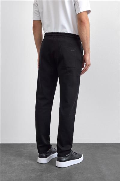 Siyah Regular Fit Düz Paça Jogger Pantolon