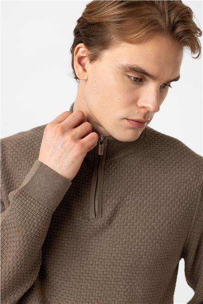 Vizon Regular Fit Desenli Dik Yaka Yarım Fermuarlı Triko Kazak