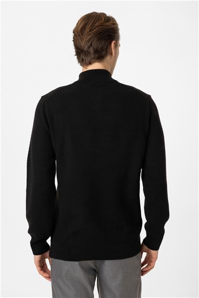 Siyah Regular Fit Desenli Dik Yaka Yarım Fermuarlı Triko Kazak