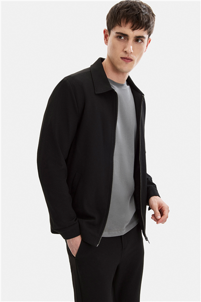 Siyah Regular Fit Jakarlı Diagonel Ceket