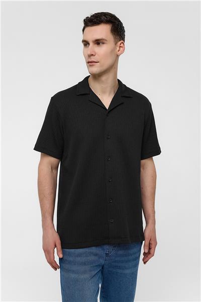 Siyah Regular Fit Küba Yaka Kısa Kollu Gömlek