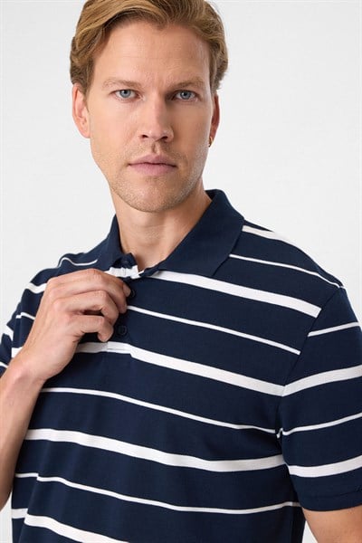 Regular Fit Lacivert Düğmeli Polo Yaka Tişört