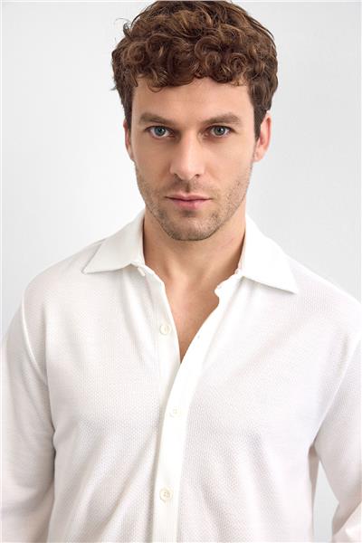 Beyaz Regular Fit Örme Gömlek