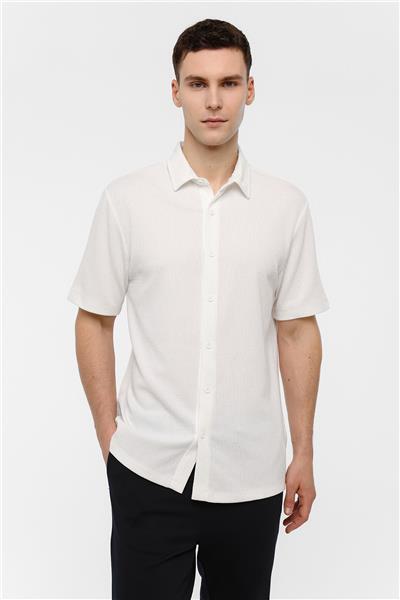 Beyaz Regular Fit Örme Kısa Kollu Gömlek