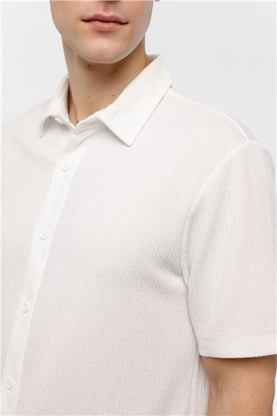 Beyaz Regular Fit Örme Kısa Kollu Gömlek