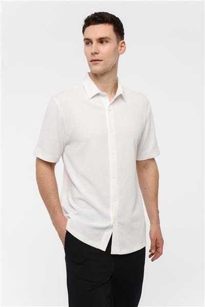 Beyaz Regular Fit Örme Kısa Kollu Gömlek
