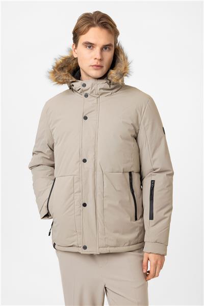 Bej Regular Fit Kapüşonlu Kürklü Puffer Mont