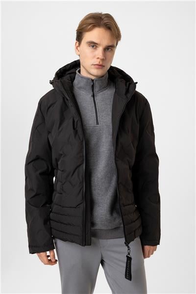 Siyah Regular Fit Kapüşonlu Puffer Mont