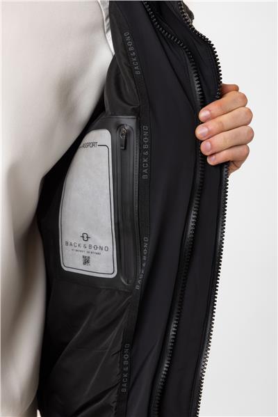 Siyah Regular Fit Kapüşonlu Puffer Mont