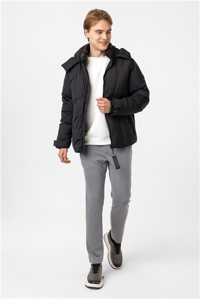 Siyah Regular Fit Kapüşonlu Puffer Mont