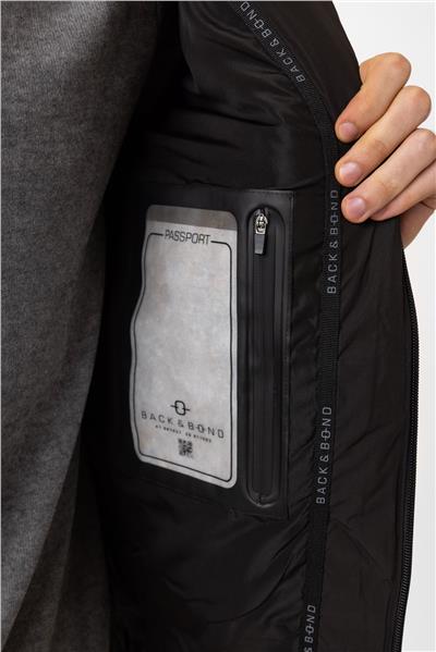 Siyah Regular Fit Kapüşonlu Puffer Mont