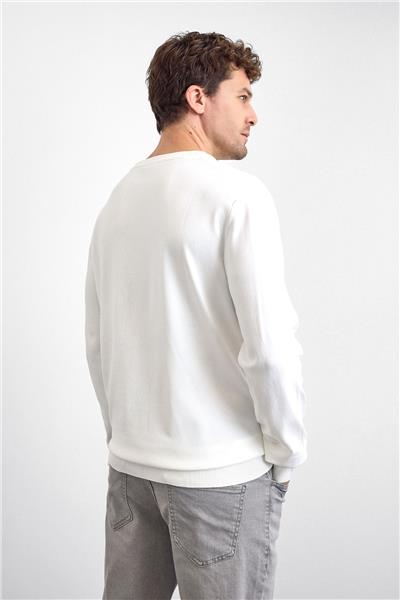 Beyaz Regular Fit Triko Kazak