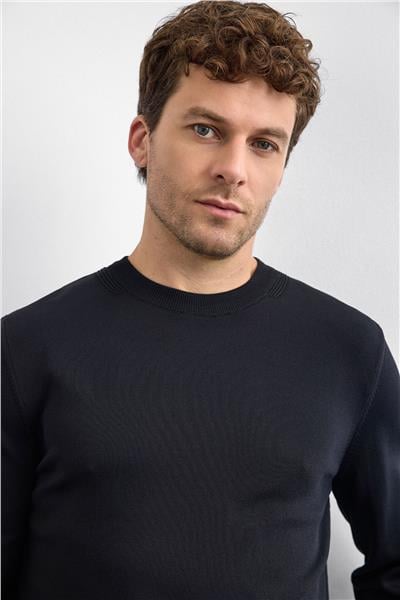 Siyah Regular Fit Triko Kazak