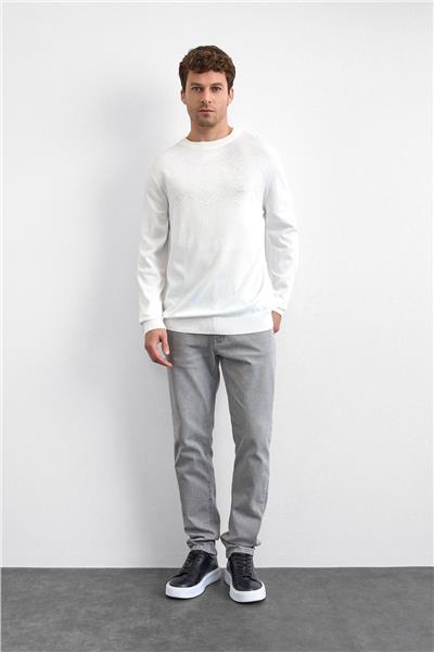 Beyaz Regular Fit Triko Kazak