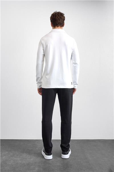 Beyaz Regular Fit Gömlek Yaka Yarım Fermuarlı Sweatshirt