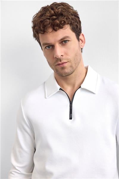 Beyaz Regular Fit Gömlek Yaka Yarım Fermuarlı Sweatshirt