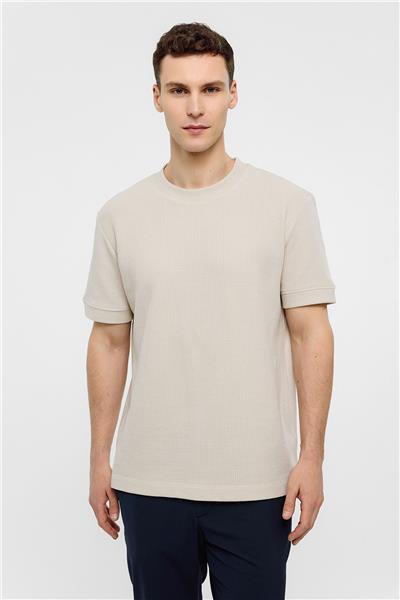 Bej Relaxed Fit Bisiklet Yaka Tişört