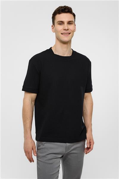 Siyah Relaxed Fit Bisiklet Yaka Tişört