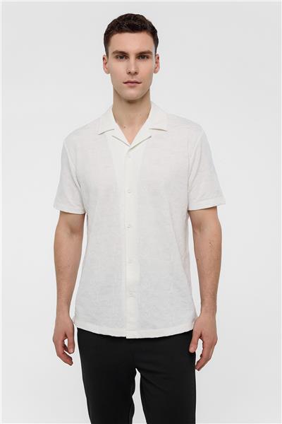 Beyaz Relaxed Fit Küba Yaka Kısa Kollu Gömlek
