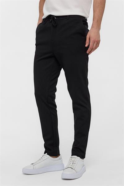 Siyah Diagonel Jogger Örme Pantolon