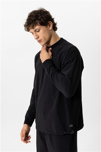 Siyah Regular Fit Bisiklet Yaka Paraşüt Kumaş Sweatshirt