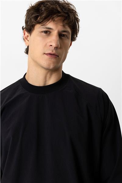 Siyah Regular Fit Bisiklet Yaka Paraşüt Kumaş Sweatshirt