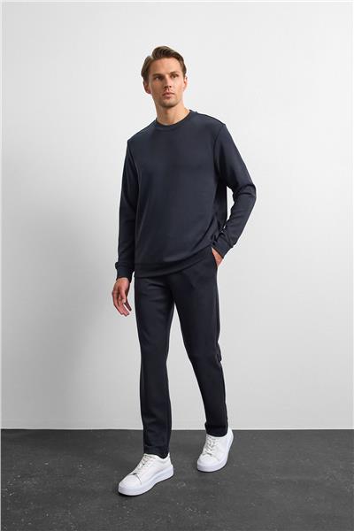 Siyah Regular Fit Bisiklet Yaka Sweatshirt