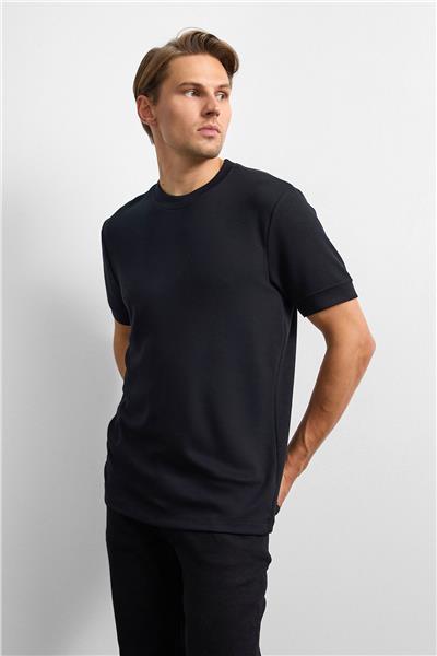 Siyah Regular Fit Bisiklet Yaka Tişört