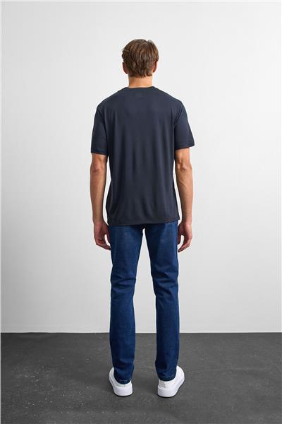 Siyah Regular Fit Bisiklet Yaka Tişört