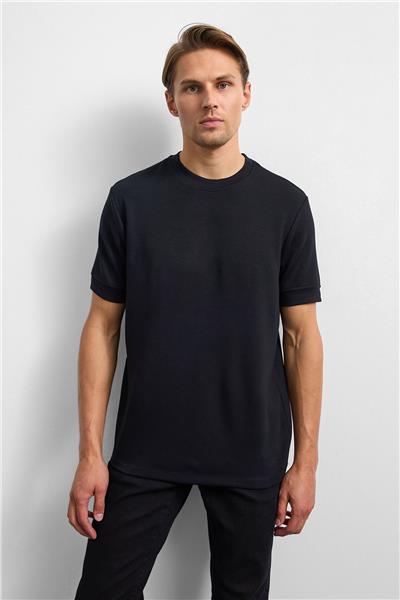 Siyah Regular Fit Bisiklet Yaka Tişört