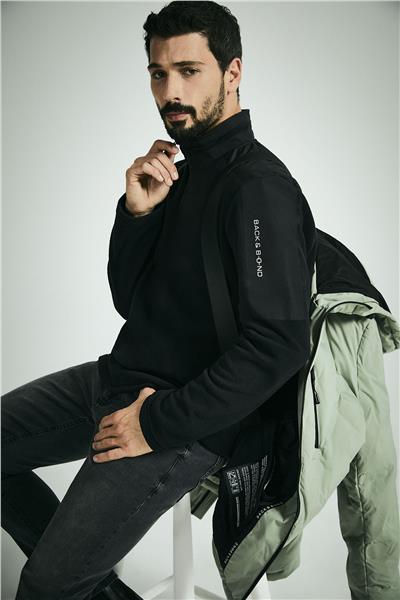 Siyah Regular Fit Bato Yaka Yarım Fermuarlı Sweatshirt