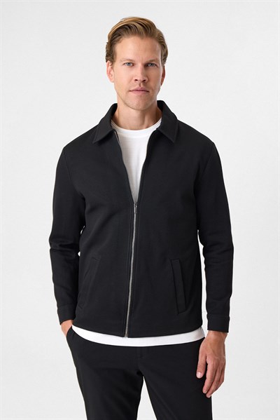 Siyah Regular Fit Fermuarlı Diagonel Mont