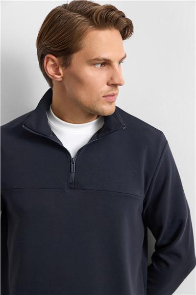 Siyah Regular Fit Yarım Fermuarlı Sweatshirt