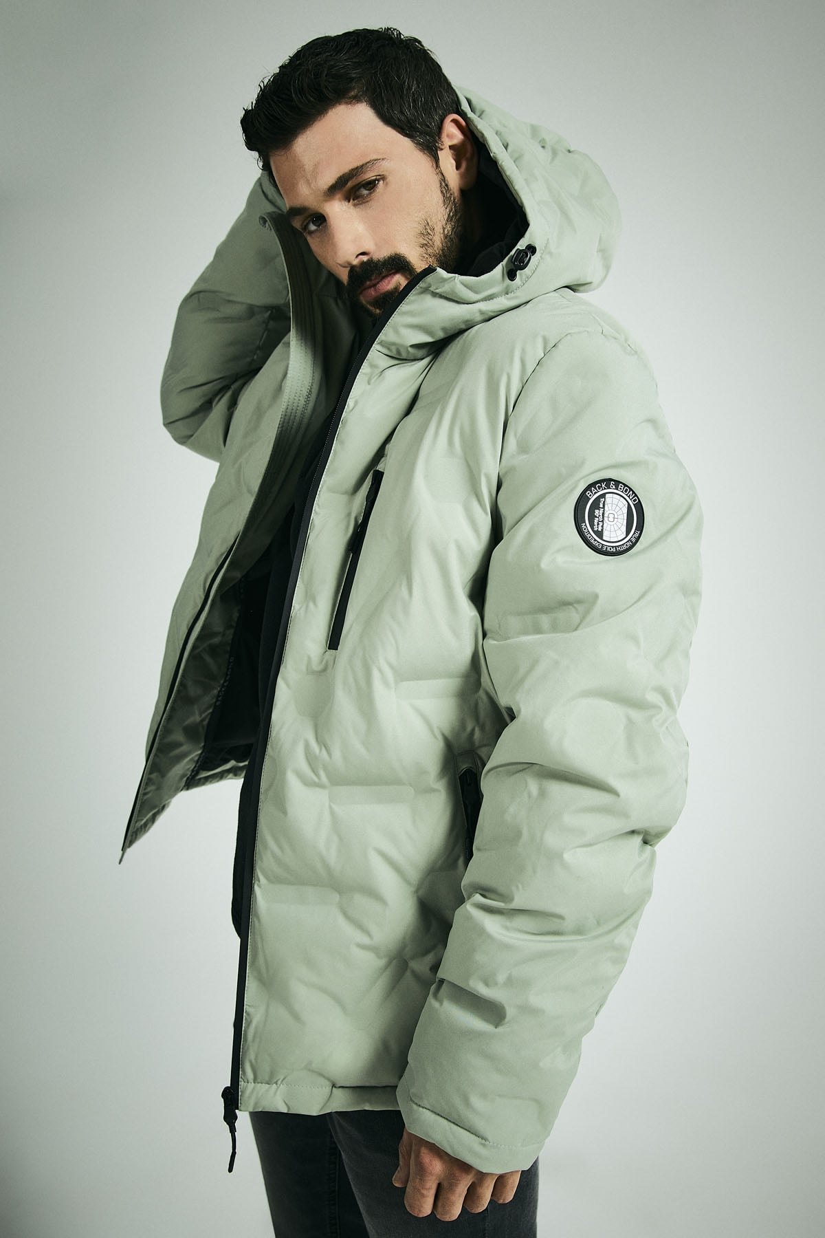 Adaçayı Kapüşonlu Su İtici Termostatik Ölçüm Yapabilen Puffer Mont