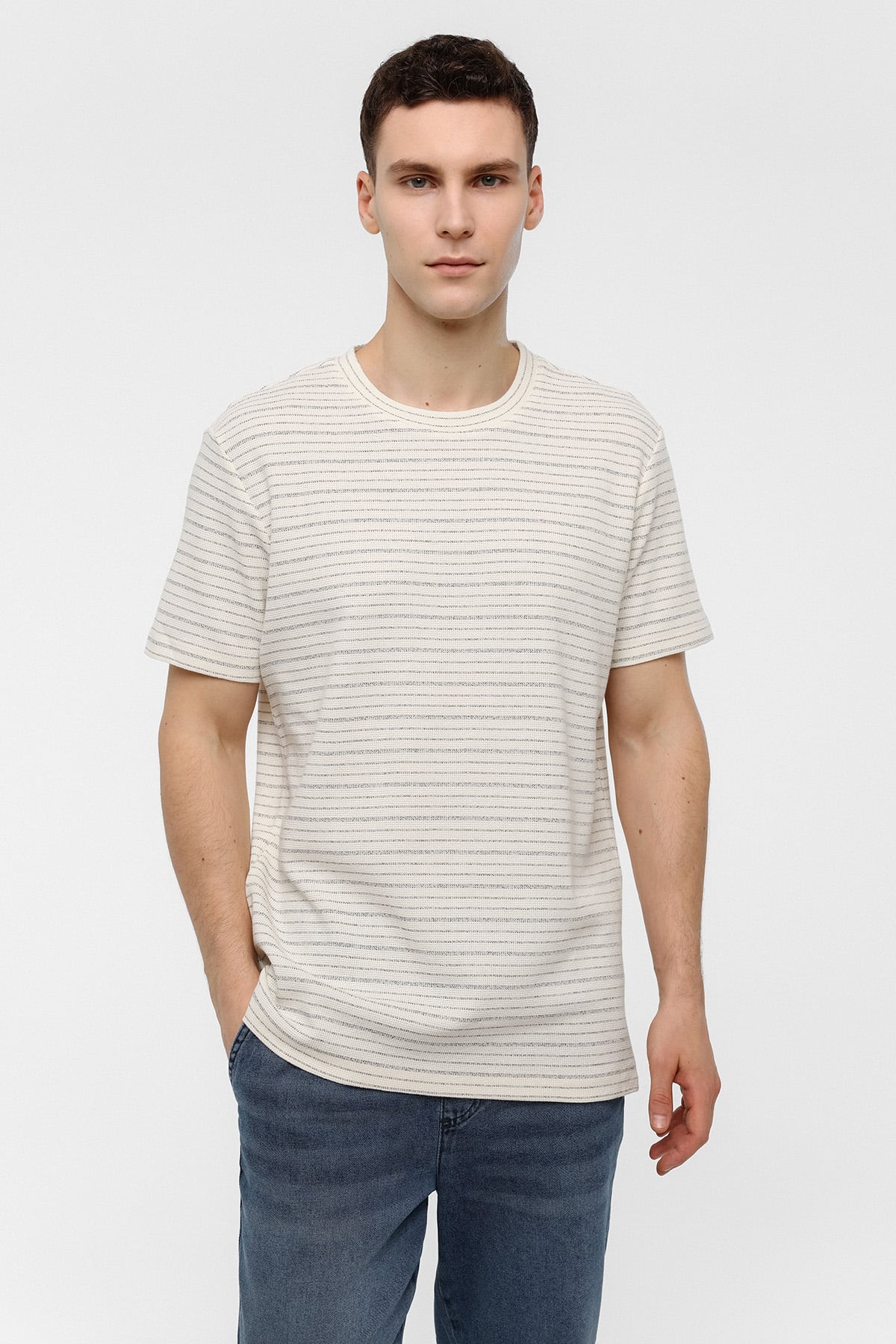 BİSİKLET YAKA ÇİZGİLİ TSHIRT