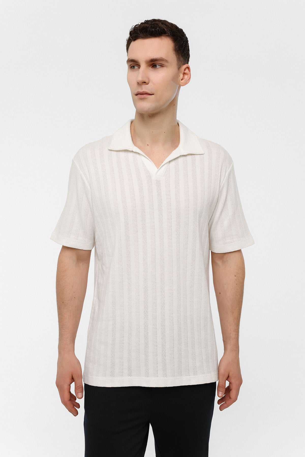 DÜĞMESİZ POLO YAKA JAKARLI  KK T-SHIRT