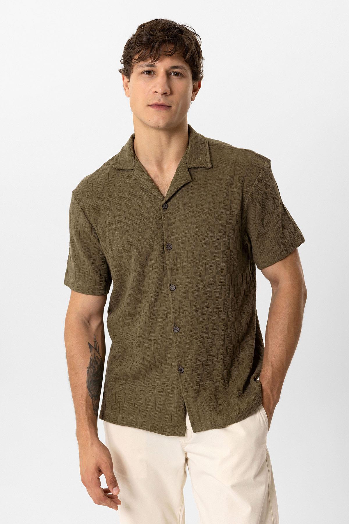 KÜBA YAKA ÖRME GÖMLEK