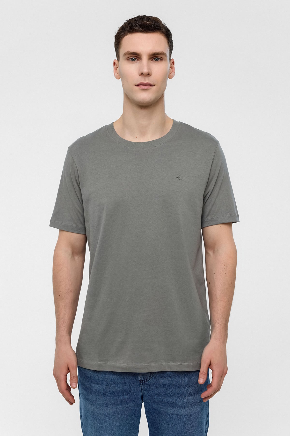 REGULAR FIT BİSİKLET YAKA BASİC TSHIRT