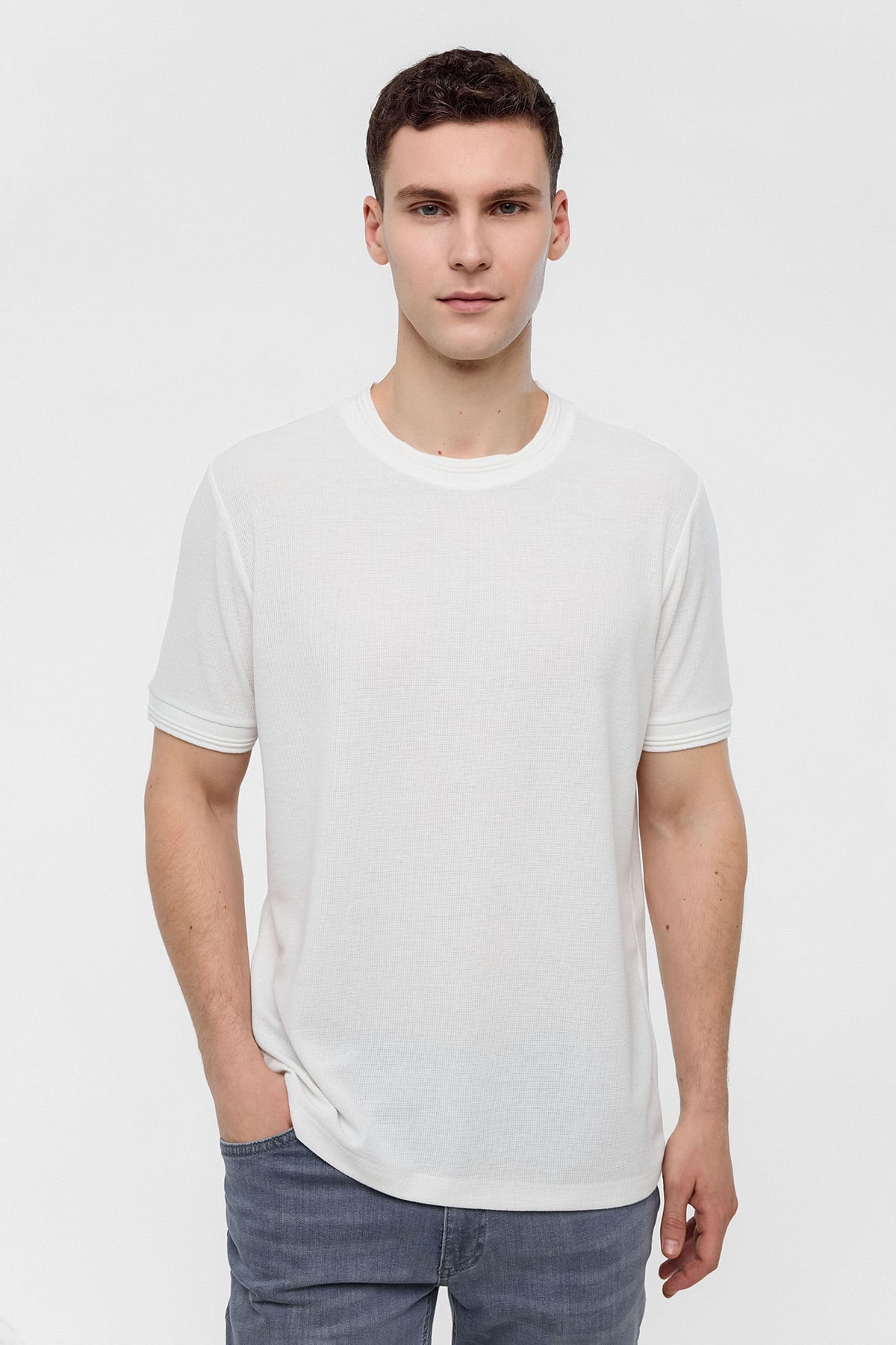 REGULAR FIT BİSİKLET YAKA TSHIRT