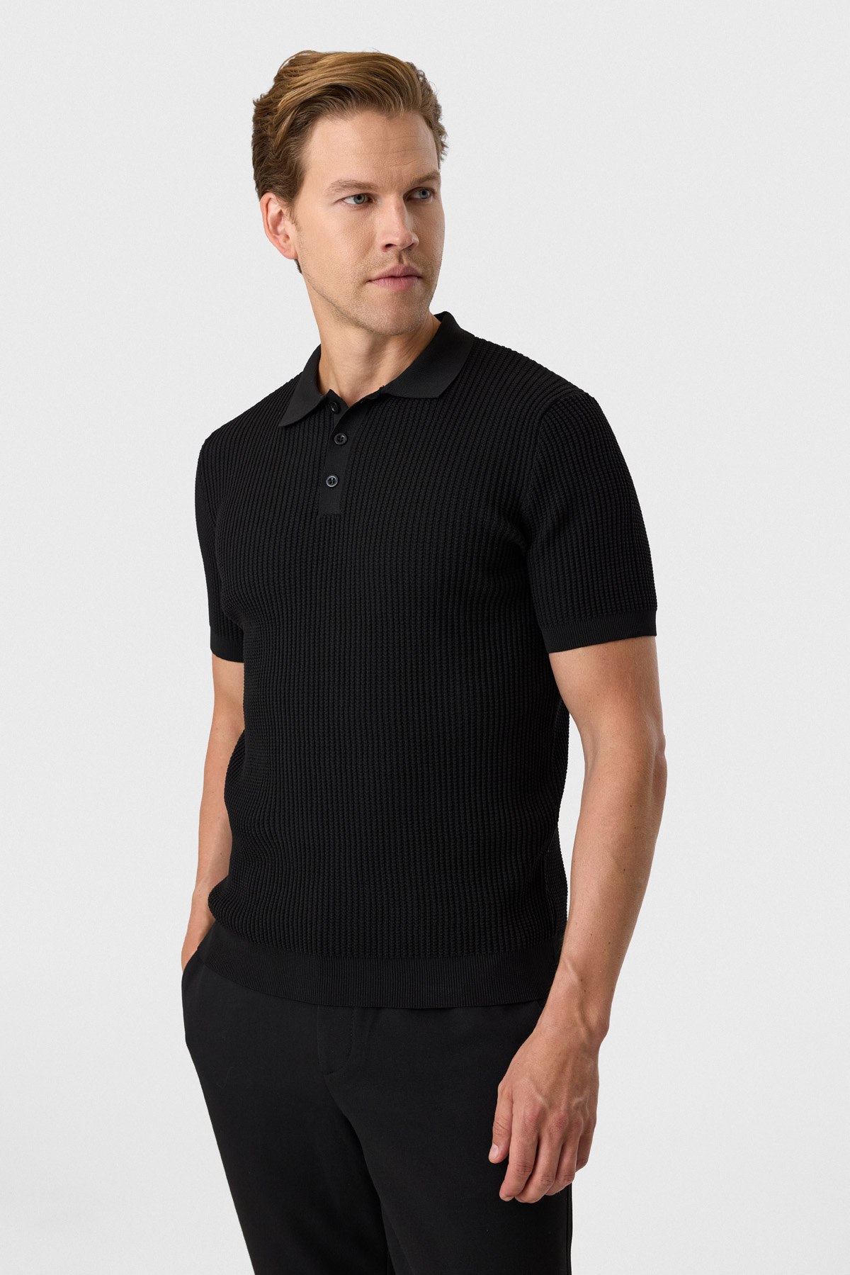 Regular Fit Düğmeli Siyah Triko Tişört